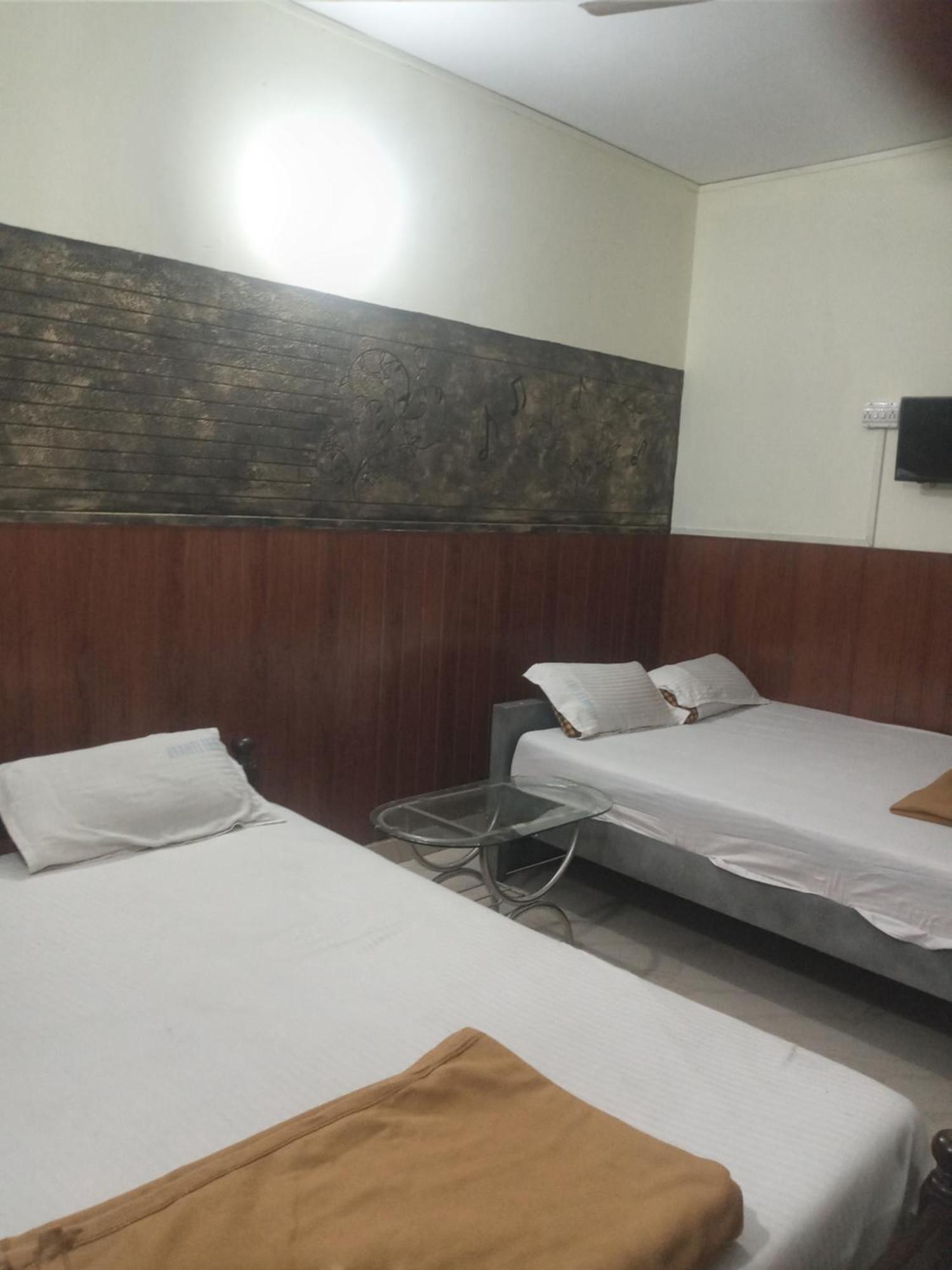 Avanti Inn กูรูวาเยอร์ ภายนอก รูปภาพ