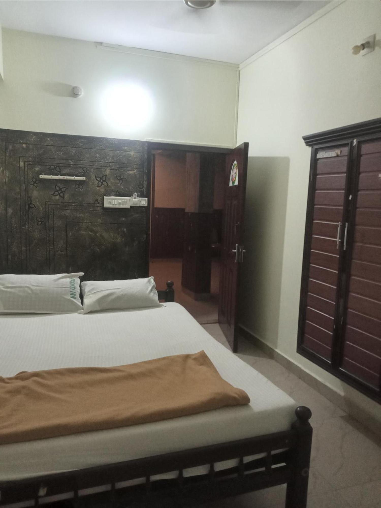 Avanti Inn กูรูวาเยอร์ ภายนอก รูปภาพ